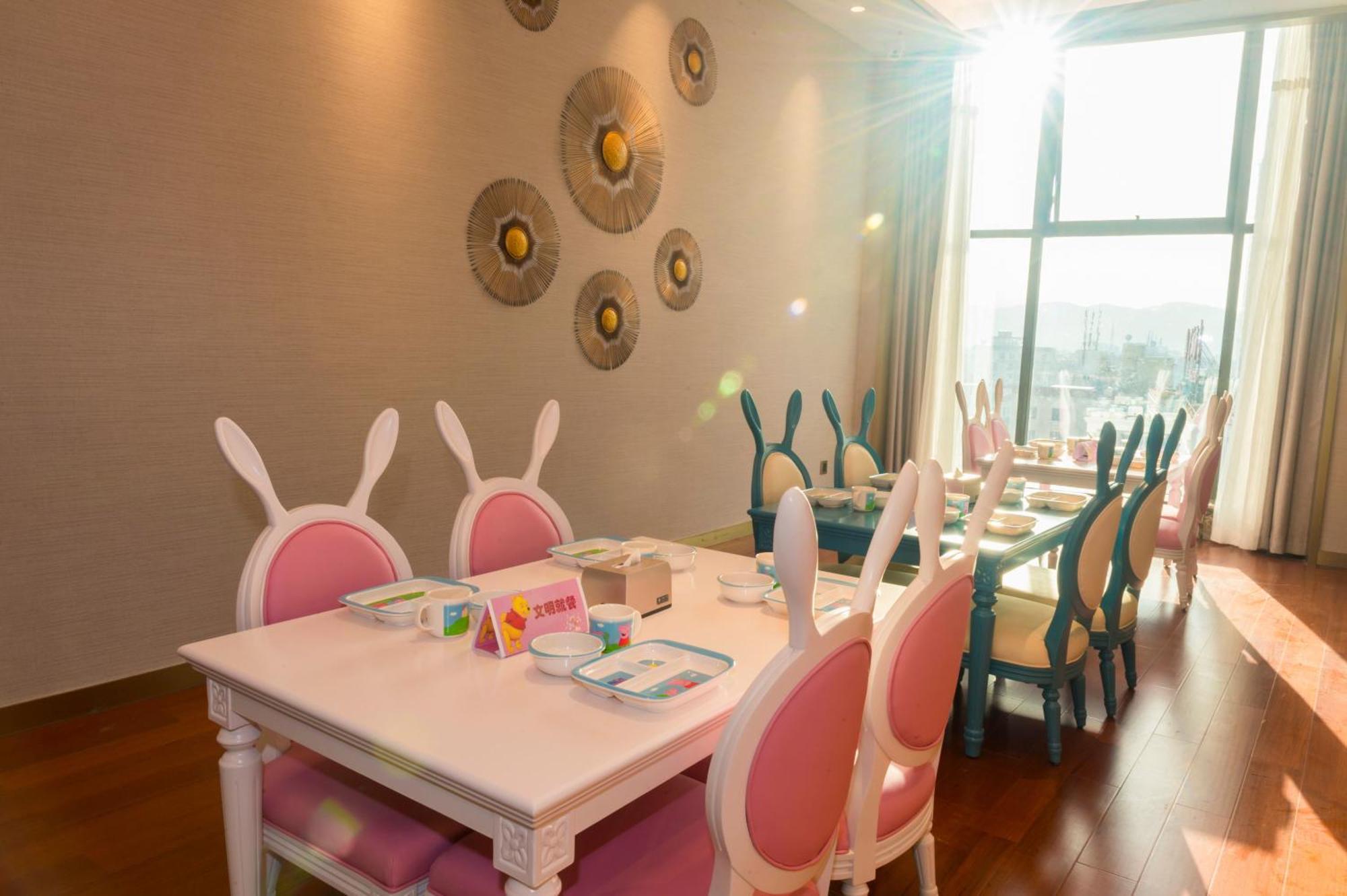 รามาดา พลาซา ฟูเทียน เลค Hotel Chengjiang  ภายนอก รูปภาพ