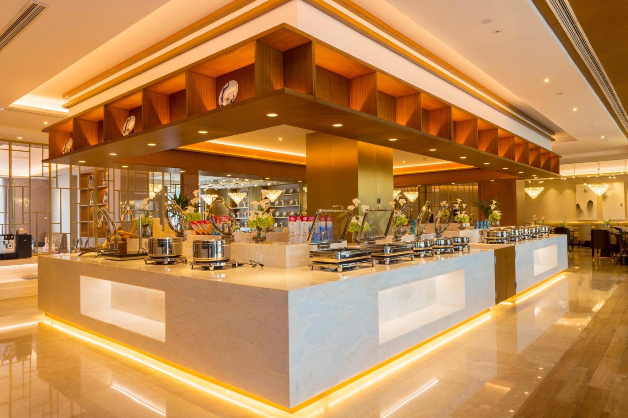 รามาดา พลาซา ฟูเทียน เลค Hotel Chengjiang  ภายนอก รูปภาพ