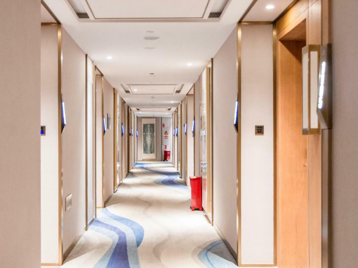 รามาดา พลาซา ฟูเทียน เลค Hotel Chengjiang  ภายนอก รูปภาพ